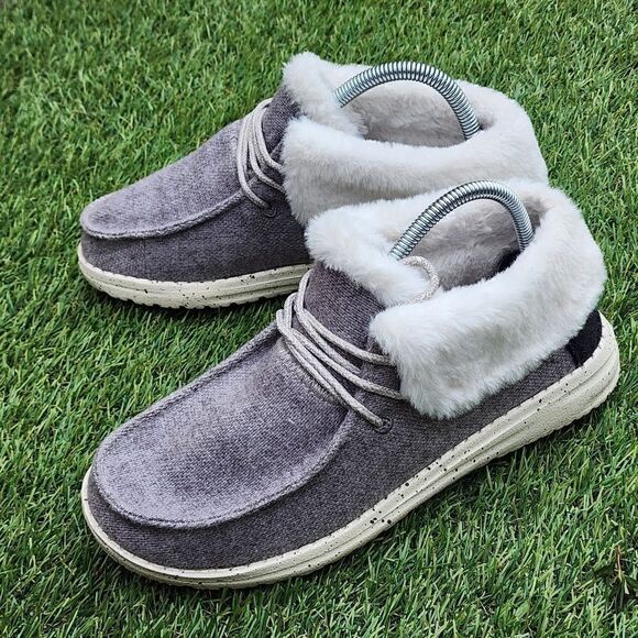 HEY DUDE BRITT - Womens Slip On - SIZE 6 - Picture 1 of 8